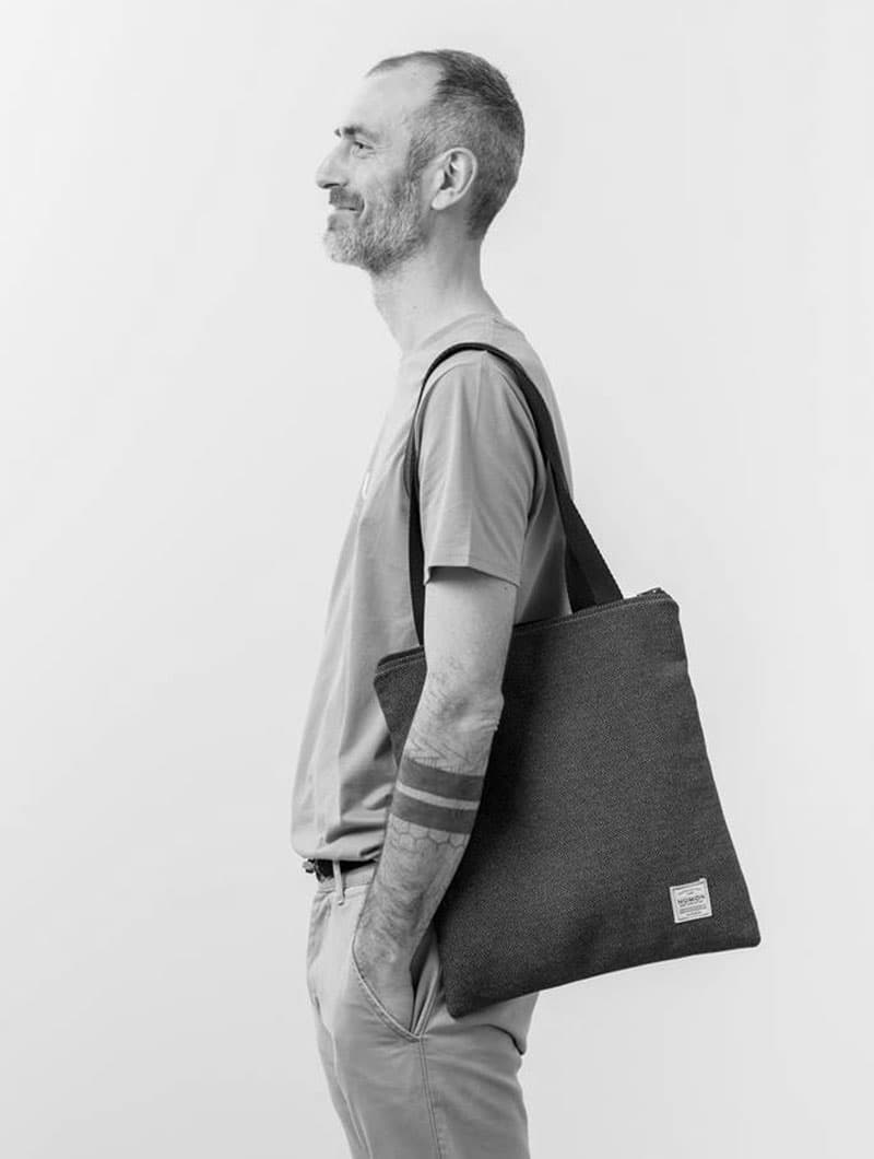 Bolso tote reciclado estampado avellana - Imagen 8