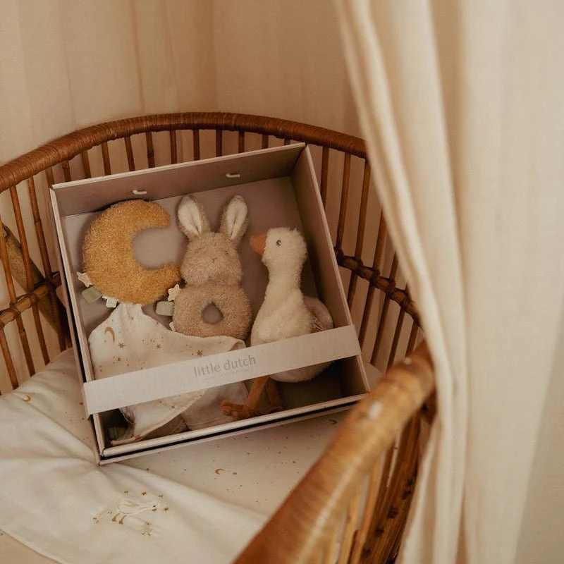 CAJA REGALO JUGUETES DE TELA LITTLE DUTCH ·NEWBORN NATURALS· - Imagen 5