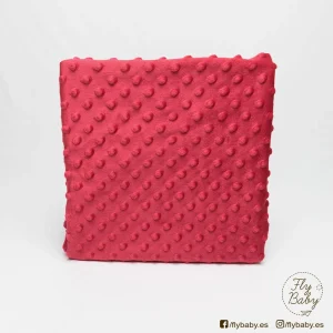 Manta para bebé de topitos roja