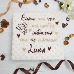 Manta para bebé beige | Érase una vez una bonita princesa que se llamaba