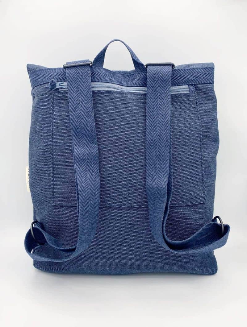 Mochila azul denim de tapicería reciclada - Imagen 3